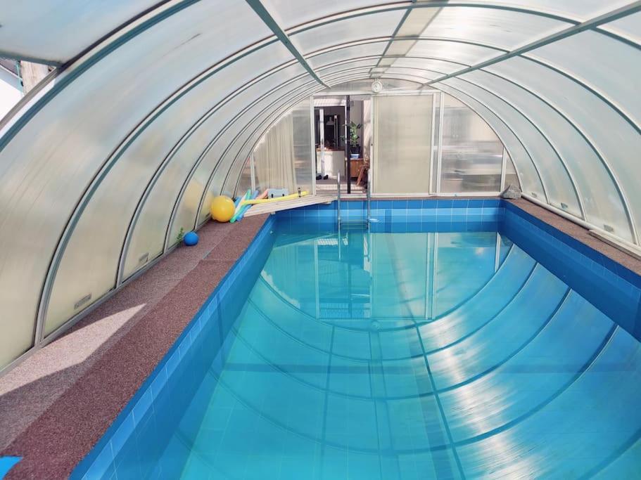Vakantiehuis Saunahaus Mit Swimmingpool In